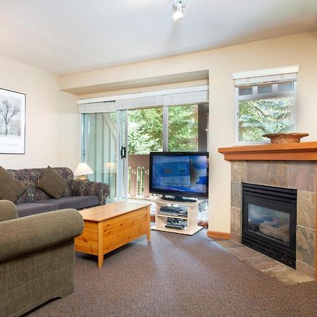 Sunpath By Outpost Whistler Villa Exterior photo