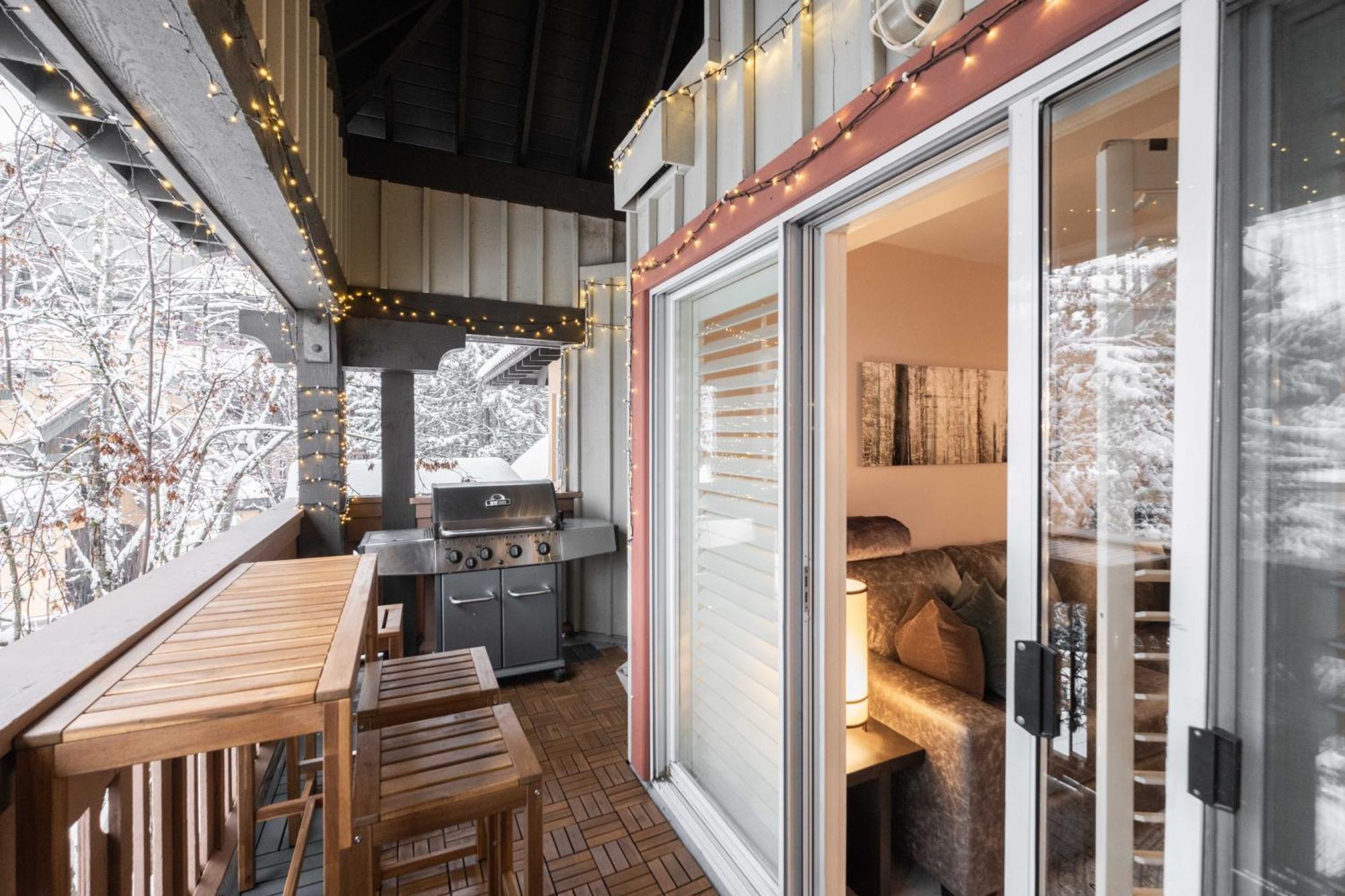 Sunpath By Outpost Whistler Villa Exterior photo