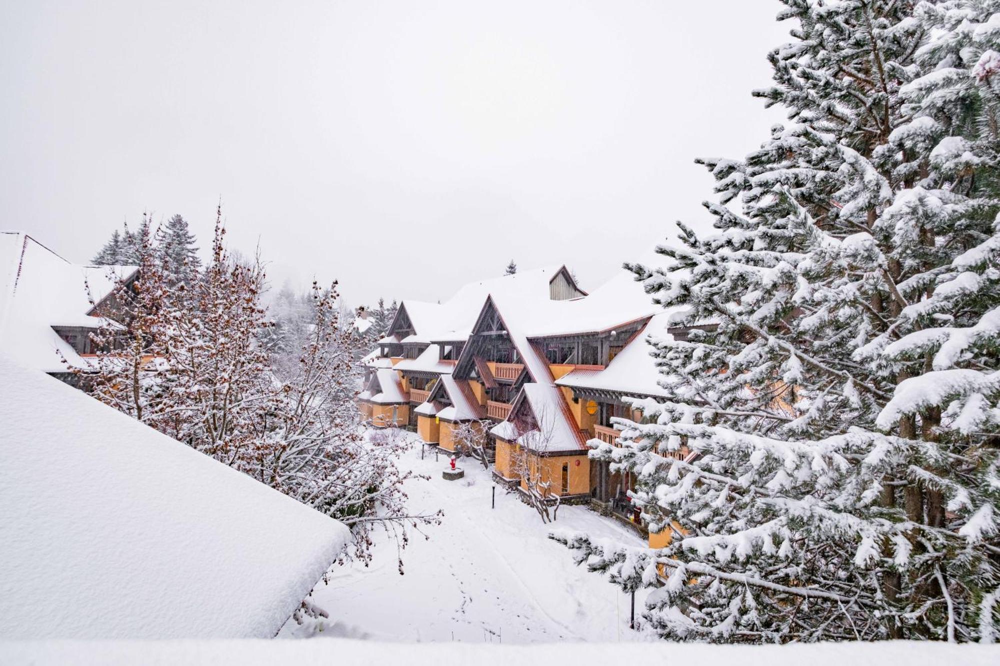 Sunpath By Outpost Whistler Villa Exterior photo
